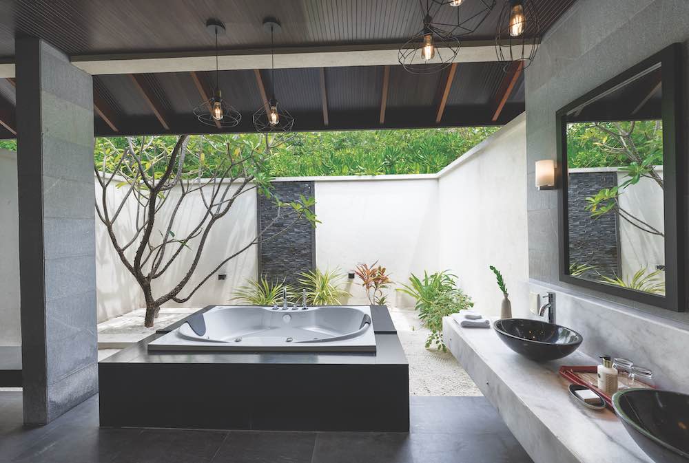 2-Bedroom Sunset Family Beach Villa photo 5